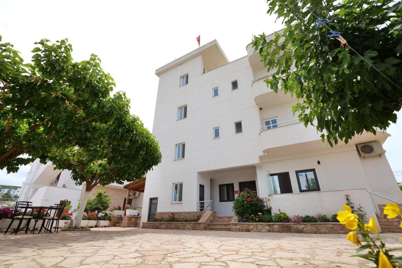 Guest House Gerard Ksamil Exterior photo